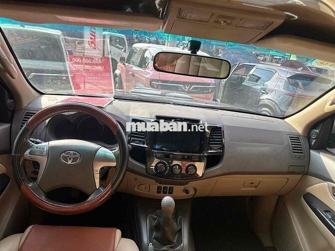 Toyota Fortuner 2013 số sàn máy dầu