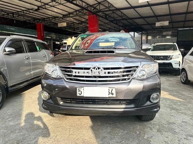 Toyota Fortuner 2013 số sàn máy dầu