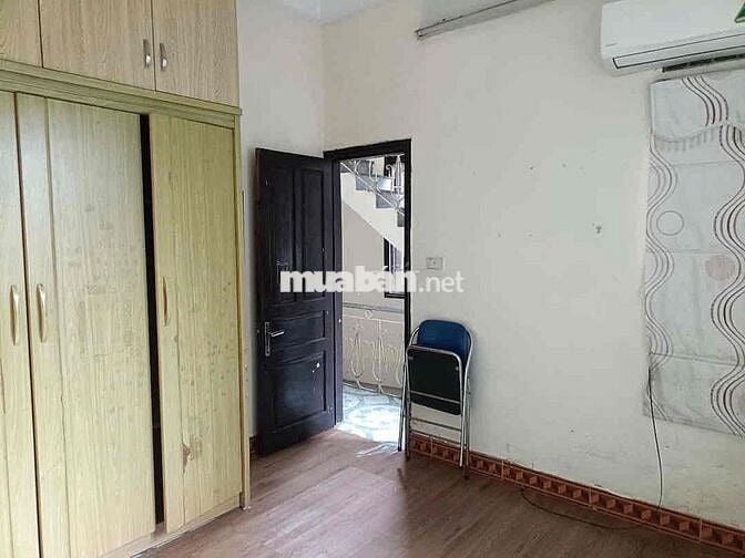 Bán nhà ngõ 79 Cầu Giấy 31m 3 tầng lô góc ô tô vào nhà giá 7.5 tỷ