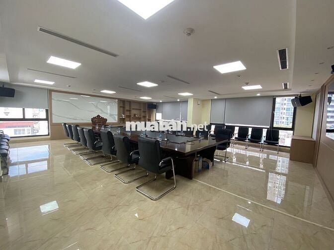 Bán tòa BUILDING MẶT PHỐ CẦU GIẤY 291m hai mặt tiền vỉa hè rộng 250 tỷ