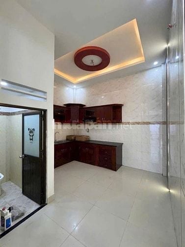 Người thân cần bán nhà DT 47m2 giá 3tỷ150tr ở Điện Biên Phủ, P15, BT