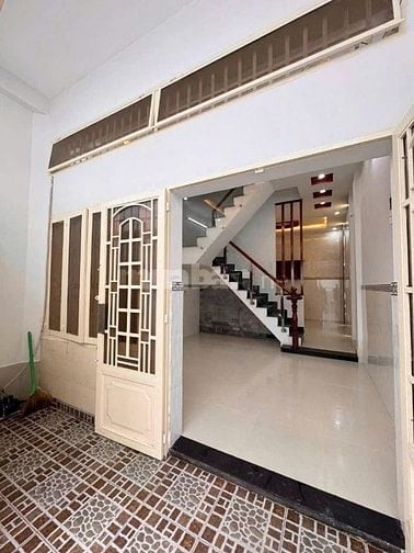 Người thân cần bán nhà DT 47m2 giá 3tỷ150tr ở Điện Biên Phủ, P15, BT