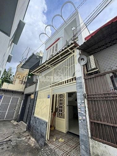 Người thân cần bán nhà DT 47m2 giá 3tỷ150tr ở Điện Biên Phủ, P15, BT