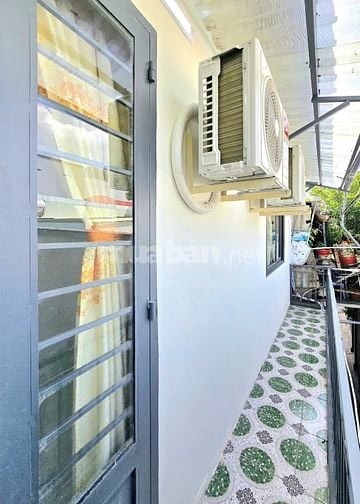 Nhà mới đẹp vào ở liền 1 lầu, cách hẻm xe hơi 10m