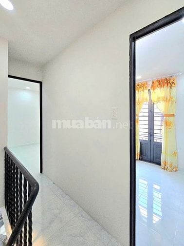 Nhà mới đẹp vào ở liền 1 lầu, cách hẻm xe hơi 10m