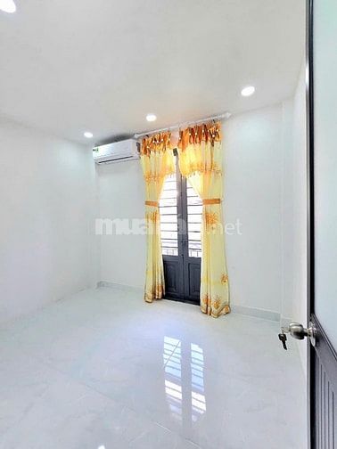 Nhà mới đẹp vào ở liền 1 lầu, cách hẻm xe hơi 10m