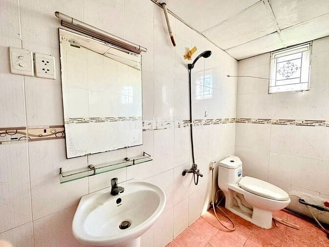 CĂN HỘ MỚI TINH SIÊU THOÁNG GẦN NGÃ TƯ GA