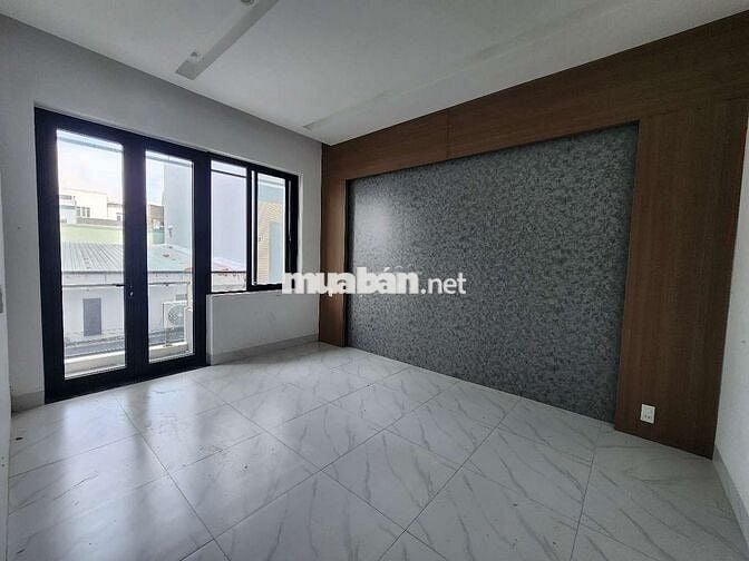 Nhà 3 tầng sát mt Điện Biên Phủ đẹp hiện đại