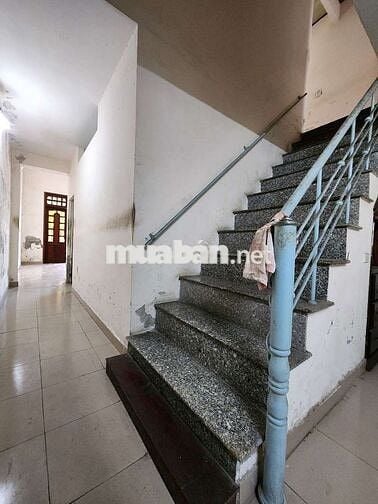 Nhà Mt Phùng Hưng sát Biển giá 8,x tỷ