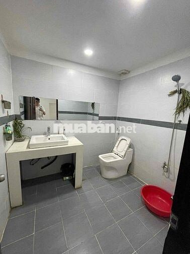 Cho Thuê Nhà Mặt Tiền Tân Quy, Q7 2PN 15tr/ Tháng