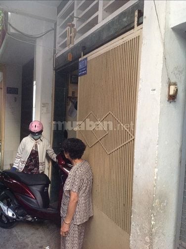 Cho thuê nhà quận  1 TPHCM, NGUYÊN CĂN HAY NỬA CĂN