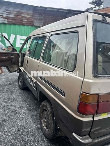 Toyota Hiace 2008 Commuter 2.7 - 50 km