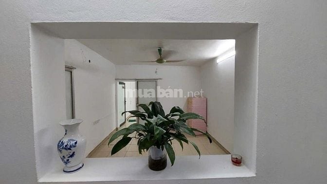 Tập thể tầng 1 ÔTO đỗ cửa 2 mặt ngõ Kinh doanh Mạt tiền 5m 