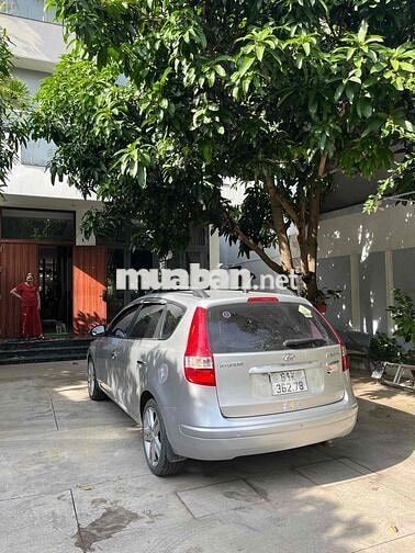 Hyundai i30 CW 2009 1.6 AT - 130000 km