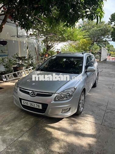 Hyundai i30 CW 2009 1.6 AT - 130000 km