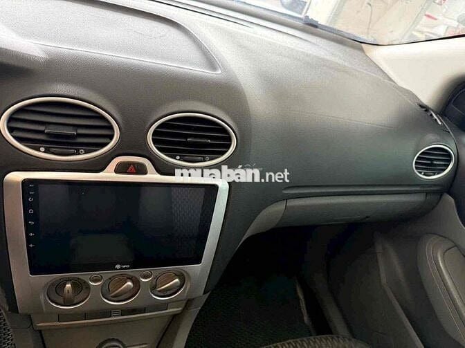 Ford Focus 2012 1.8 AT - 90000 km