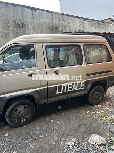 Toyota Hiace 2008 Commuter 2.7 - 50 km