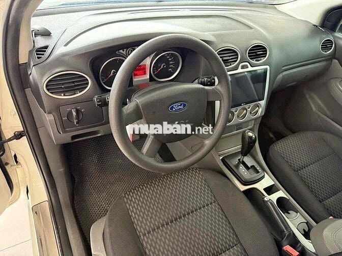 Ford Focus 2012 1.8 AT - 90000 km