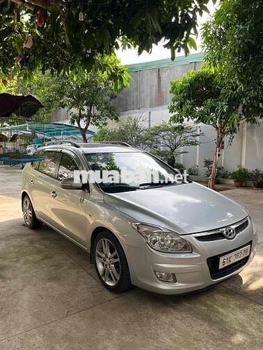 Hyundai i30 CW 2009 1.6 AT - 130000 km