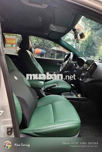 Hyundai i30 CW 2009 1.6 AT - 130000 km