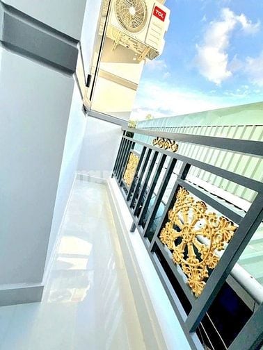 NHÀ ĐẸP - 1 LẦU,, MỚI HOÀN THIỆN - XE HƠI  CHẠY TỚI SÁT NHÀ