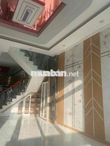 Bán Nhà Phố 168m2 ở Khu Công Nghiệp Cầu Tràm. Gần Chợ Bình Chánh.