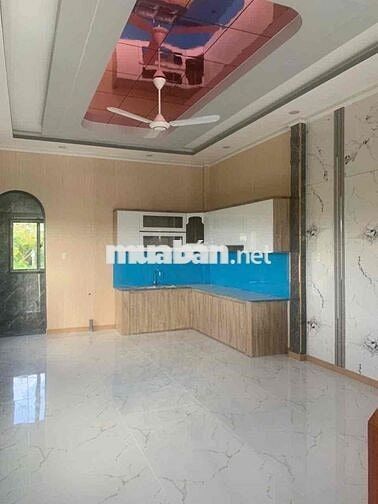 Bán Nhà Phố 168m2 ở Khu Công Nghiệp Cầu Tràm. Gần Chợ Bình Chánh.