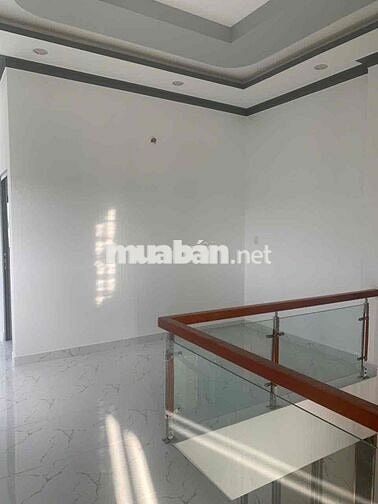Bán Nhà Phố 168m2 ở Khu Công Nghiệp Cầu Tràm. Gần Chợ Bình Chánh.
