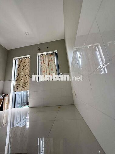 Tìm nữ ở ghép ưu tiên sinh viên/ người đi làm