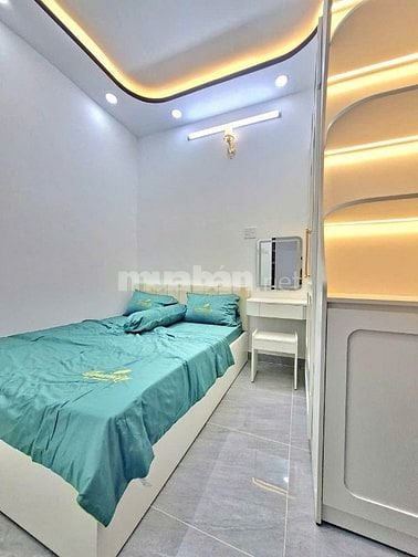 BÁN NHÀ TO ĐÙNG - XÂY MỚI 100% - GẦN LỘ HUỲNH TẤN PHÁT