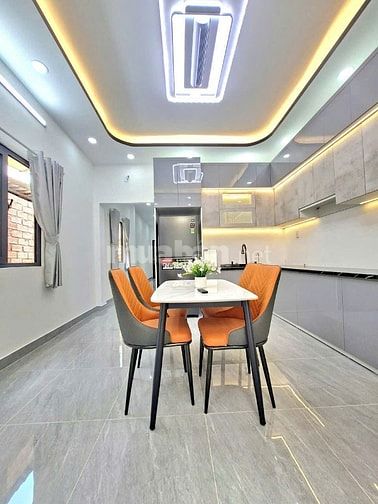BÁN NHÀ TO ĐÙNG - XÂY MỚI 100% - GẦN LỘ HUỲNH TẤN PHÁT