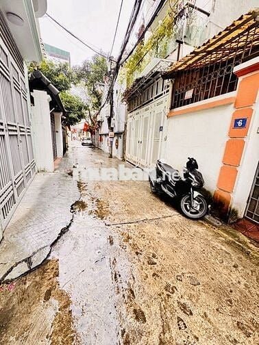 ⛔ Bán Nhà C4 Tặng Đất Nguyễn Văn Cừ - Ô Tô Thông + Ngủ Trong Nhà