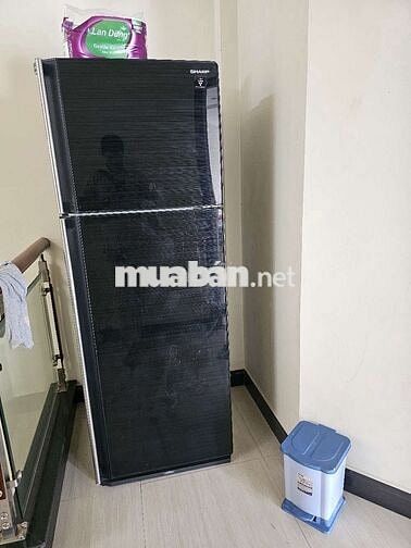 Trống 1 PN lớn WC riêng trong phòng thích hợp ở đông người