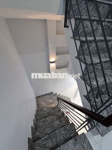 NHÀ HOÀNG DIỆU Q4- HẺM 4m- 34m2 - 3 LẦU ĐÚC KO QH- GIÁ 6 TỶ NHỈNH