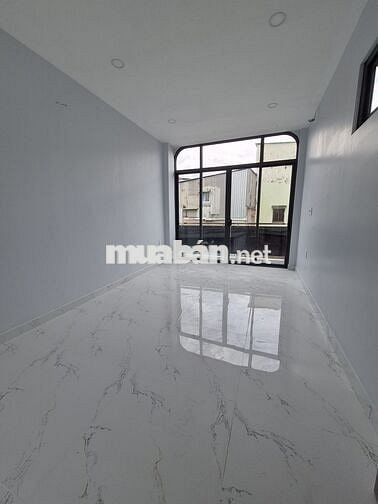 NHÀ HOÀNG DIỆU Q4- HẺM 4m- 34m2 - 3 LẦU ĐÚC KO QH- GIÁ 6 TỶ NHỈNH
