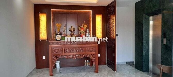 Bán nhà tặng xe oto và trạm sạc
