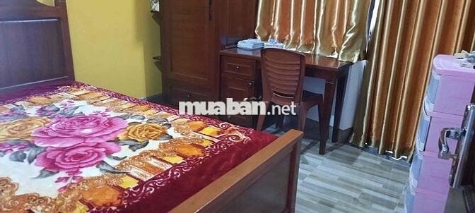 Bán nhà tặng xe oto và trạm sạc