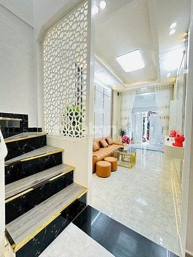 Nhà đẹp sổ hồng riêng 1 lầu, gần Phú Mỹ Hưng quận 7