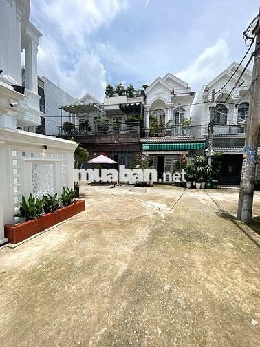 CĂN BIỆT TTH LÔ GÓC, TT NHÀ BÈ - DTsd 140M2 - FULL NỘI THẤT - 5,39 T