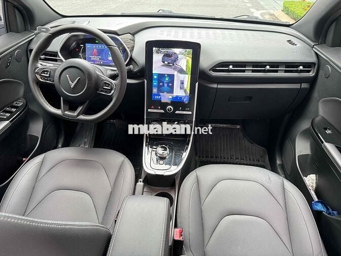 VinFast VFe34 2022 - 8000 km