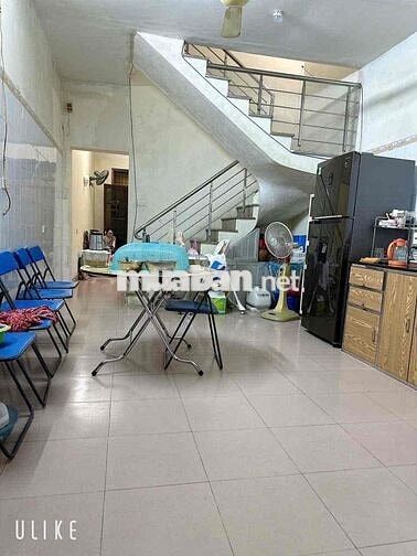 Chỉ 120tr/m có nhà ngã 3 TT Văn Điển-4 chỗ đỗ cửa-70m*3T;MT4m