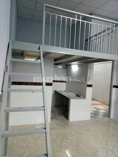 Nhà trọ mặt tiền hẻm thông dân cư đông đúc 