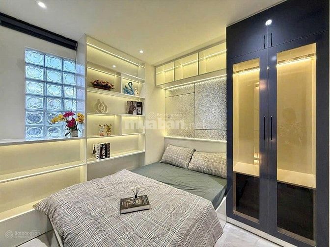 Chủ hạ giá bán căn nhà CMT8 - Quận 3 - Giá hạ còn 4 tỷ 250