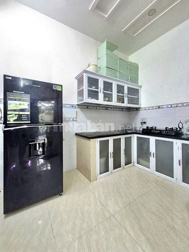 BÁN NHÀ XE HƠI CHẠY NGANG NHÀ