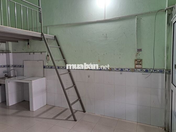 Cho thuê Nhà Nguyên Căn Mặt Tiền 4tr, TP. Thủ Đức, gần chợ, trường học