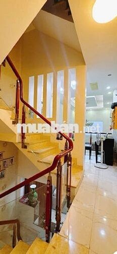 NHÀ ĐẸP Ở NGAY TÔN ĐẢN Q4 - 60M2 - 4TẦNG HOÀN CÔNG - NHĨN 6TỶ