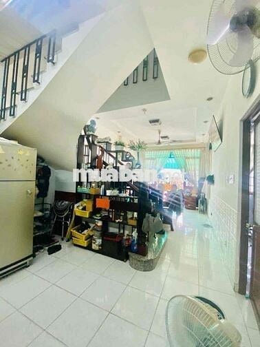 NHÀ 2 TẦNG 95M2. NGANG 7M. HXT TRÁNH. KẾ LANDMARK 81. NHỈNH 9TỶ
