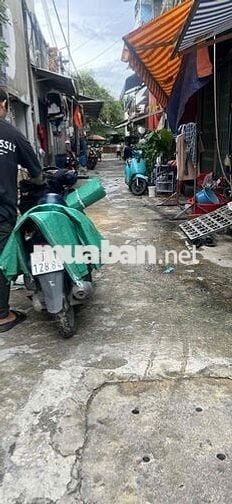 NHÀ NHỎ XINH 2,45 TỶ NGAY NGUYỄN VĂN QUÁ / VỊ TRÍ SIÊU ĐẸP SỔ HỒNG RIE