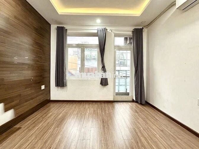 Hiếm Phan Văn Trị 5 tầng 40m2- 4PN nhỉnh 8TY5