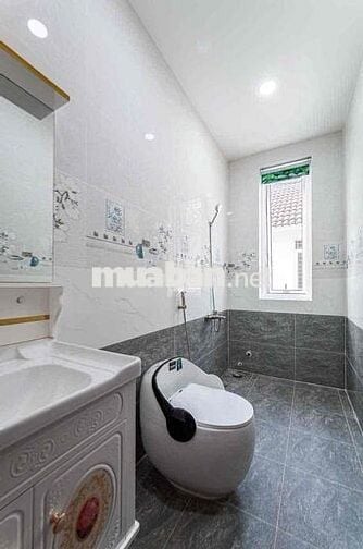 Căn hộ Duplex ngay cổng Trường Đại học Văn Lang